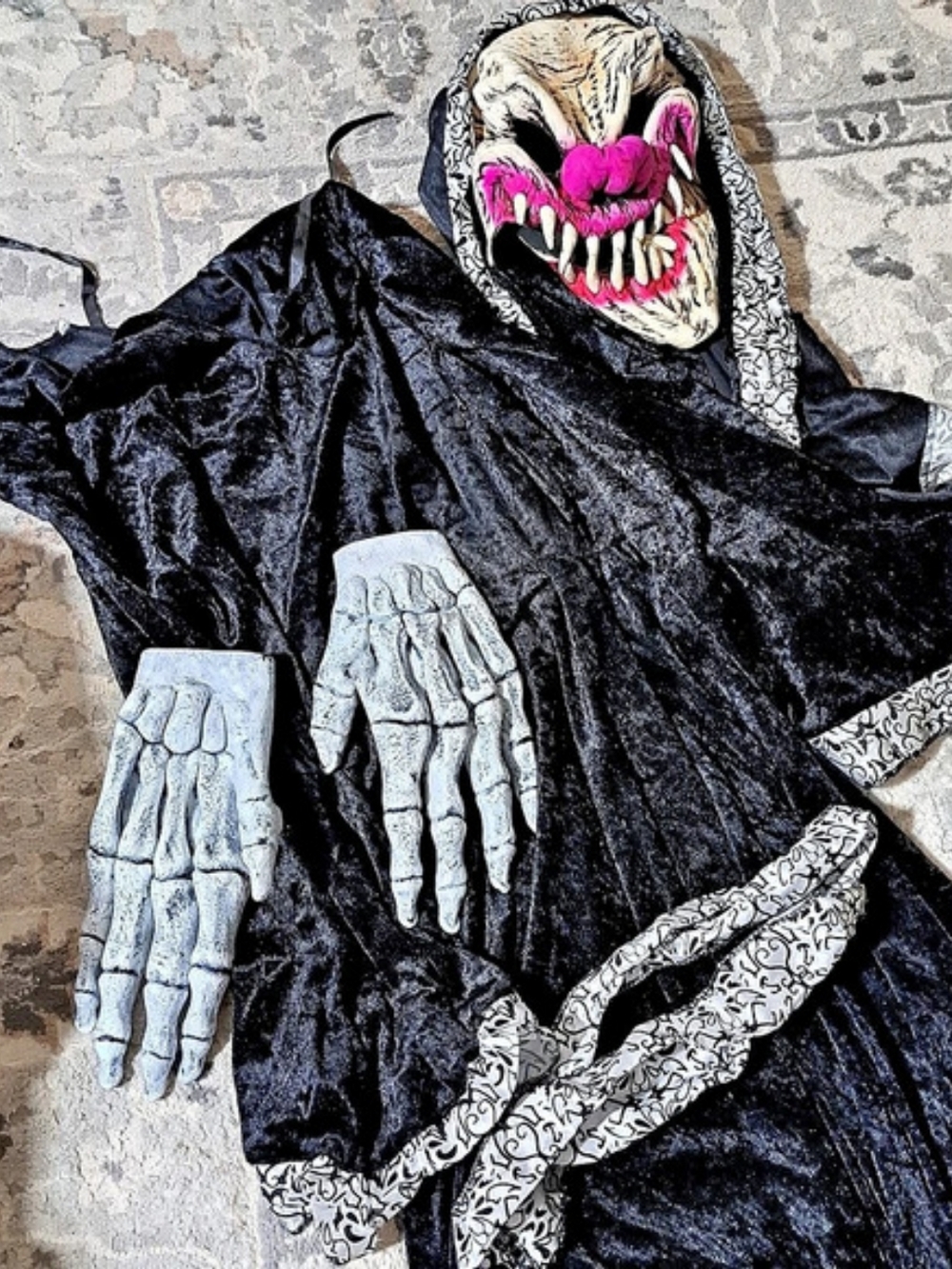 Halloween Costume with Mask & Skeleton Gloves. Robe, Hood, Mask And Gloves